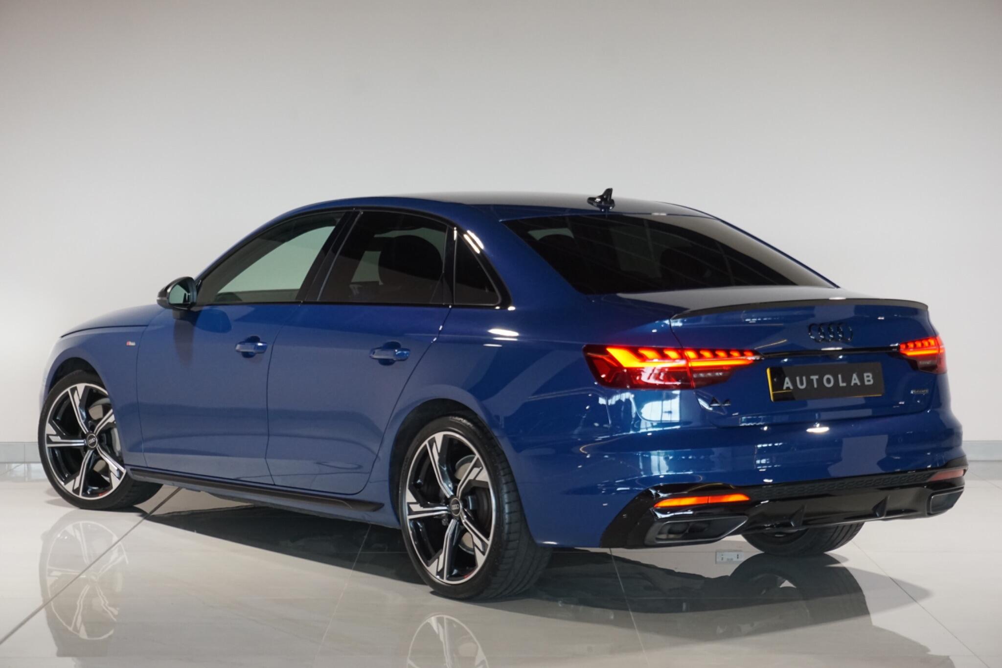 Audi A4 2.0 TDI 40 Black Edition Saloon 4dr Diesel S Tronic quattro Euro 6 (s/s) (204 ps)